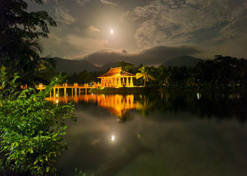 Night at Temple Sri Lanka